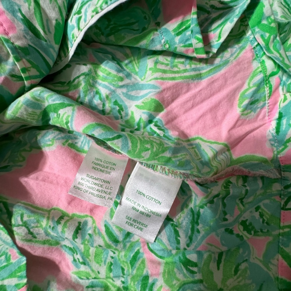 Lilly Pulitzer Green and Pink Leaf Print Pajama Top - Picture 4 of 6